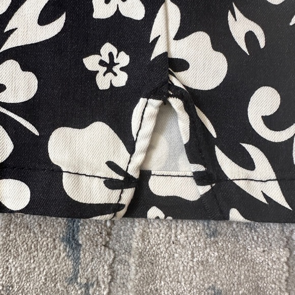 Floral Black and White Women's Skirt - Picture 4 of 7